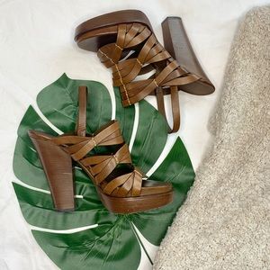 BOTTEGA VENETA leather slingback sandals.